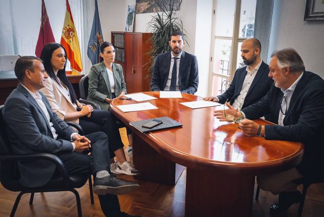 Antelo se reúne con la alcaldesa de Alhama de Murcia para intensificar la colaboración entre administraciones en materia de seguridad, Foto 3