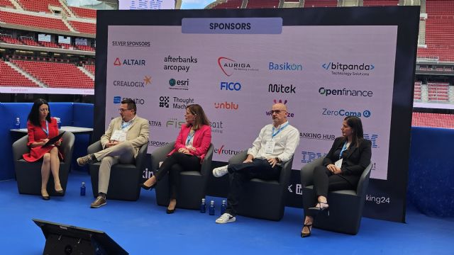 Un informe de retos de la banca espa&ntilde;ola para 2024 insta a superar la dependencia de procesos manuales - 3, Foto 3