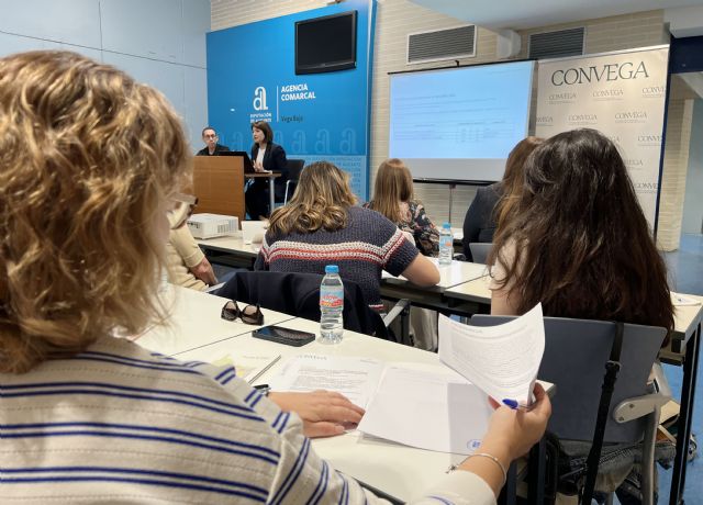 Convega reúne a la Red comarcal de ADLs para coordinar acciones estratégicas de empleo y formación en la Vega Baja - 3, Foto 3