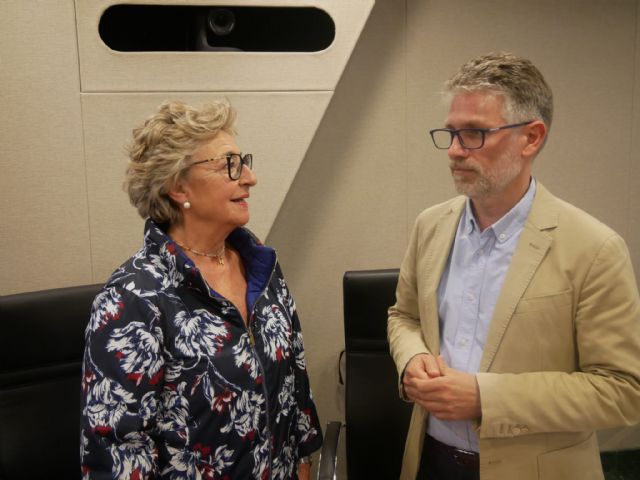 El PP saca adelante su moción para exigir al Gobierno de España que los alumnos con discapacidad auditiva accedan a las becas del Ministerio, con la oposición del PSOE - 1, Foto 1