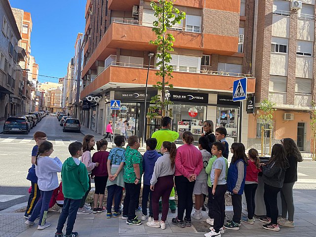 Cieza impulsa la conexión con la naturaleza urbana a través de la actividad Reconectando con nuestros parques y jardines - 1, Foto 1