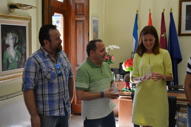 La alcaldesa recibe al galardonado equipo del musical El Libro de La Selva - 2, Foto 2