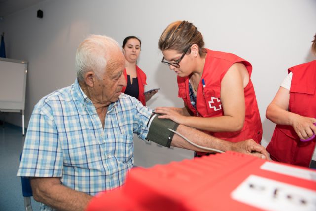 Cruz Roja y Ayuntamiento ponen en marcha el programa Salud constante - 2, Foto 2