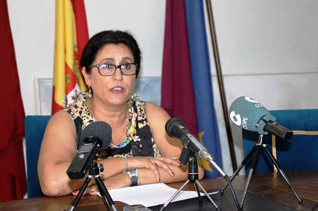 Manuela Fernández, satisfecha con el mantenimiento de la segunda unidad infantil en el Cristo del Consuelo - 1, Foto 1