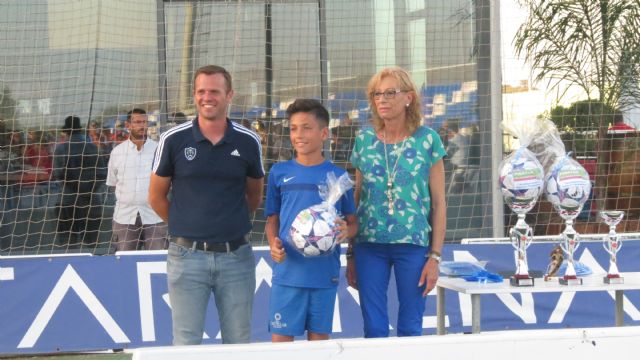El equipo del colegio San Pedro Apóstol gana la Copa Interescuelas de fútbol 2017 - 4, Foto 4