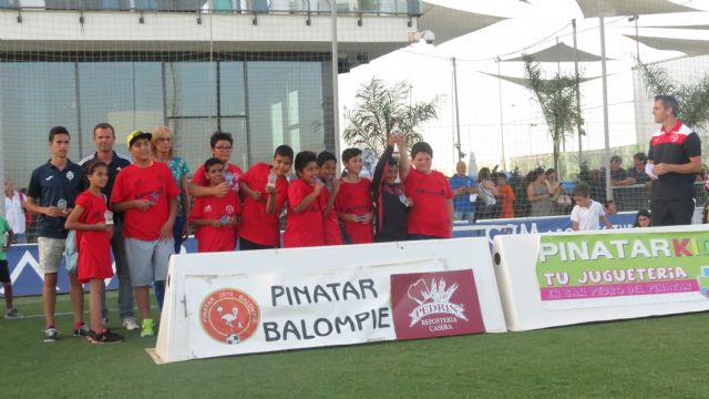 El equipo del colegio San Pedro Apóstol gana la Copa Interescuelas de fútbol 2017 - 5, Foto 5