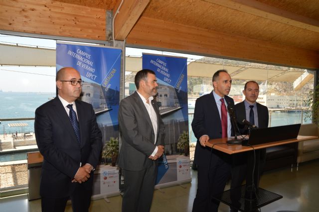 Una treintena de cursos y actividades náuticas dinamizarán el centro urbano en agosto - 1, Foto 1