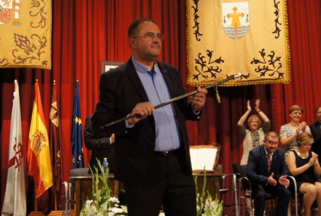Juan Jos Cnovas resigns to the Mayor of Totana, whose relay to the front of the City Council will be staged next June 24 by Andrs Garca in a session at the "La Crcel" Sociocultural Center, Foto 1