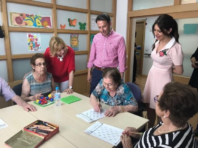 La Comunidad destina más de 7,5 millones de euros para atender a 293 personas mayores en Lorca - 1, Foto 1