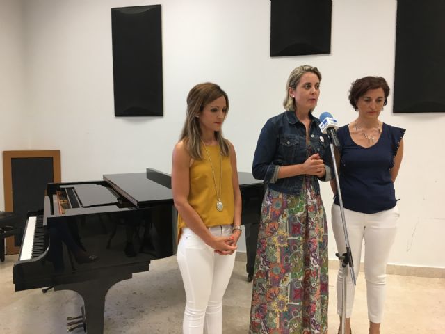 El coro de Voces Blancas y alumnos de Aidemar interpretarán una canción con voz y lenguaje de signos - 1, Foto 1