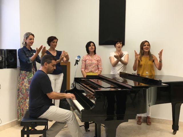 El coro de Voces Blancas y alumnos de Aidemar interpretarán una canción con voz y lenguaje de signos - 2, Foto 2