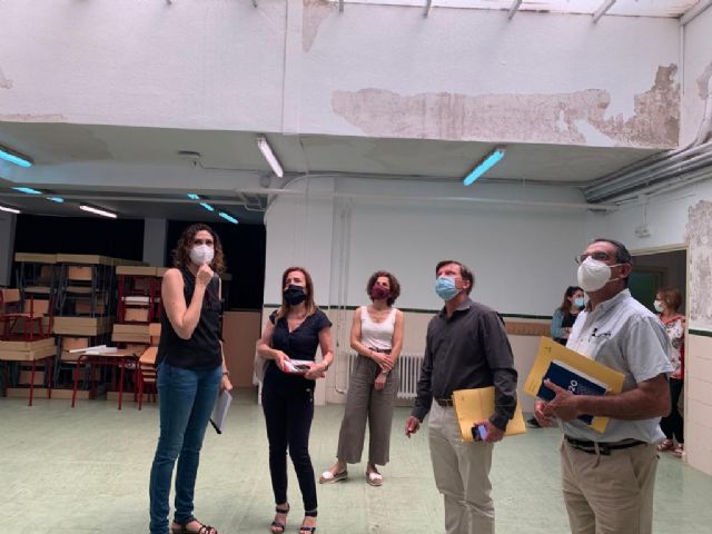 Educación renueva la cubierta del lucernario del CEIP Santiago el Mayor - 2, Foto 2