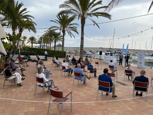 Seis municipios reciben las 32 banderas azules que este verano distinguirán sus playas y puertos deportivos - 1, Foto 1