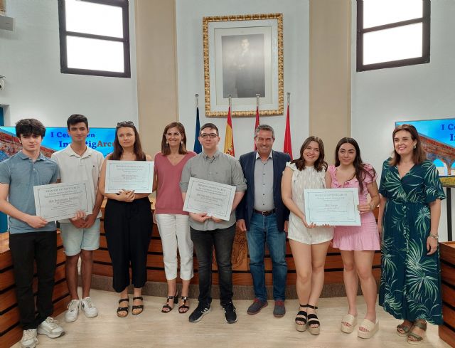 Los estudiantes de Secundaria de la Región ganadores del certamen regional Investigarco recogen sus premios - 1, Foto 1