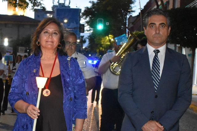 Cientos de fieles acompa&ntilde;an al Sagrado Corazón de Jesús en su tradicional procesión - 2, Foto 2