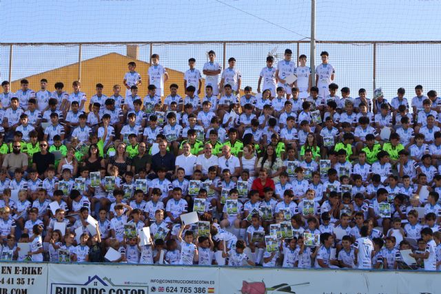 La EFB Pinatar cierra su temporada con más de 680 alumnos de diferentes categorías - 2, Foto 2