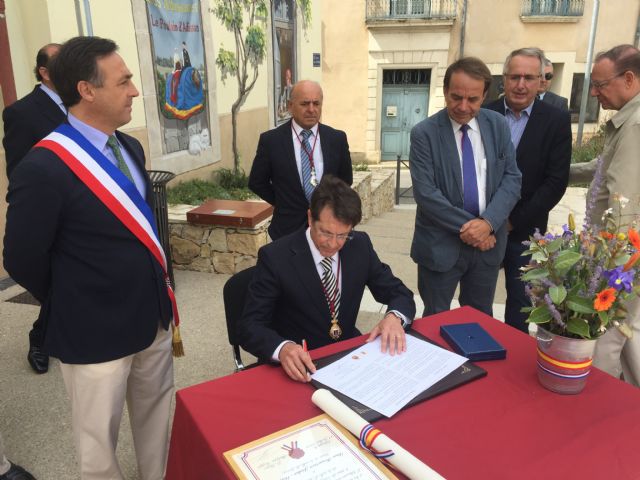 El Alcalde rubrica el hermanamiento oficial entre Lorca y la localidad francesa de Adissan - 3, Foto 3