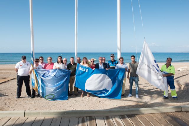 Siete banderas azules, seis de Q de calidad turística y dos de ecoplaya ondean en la costa del municipio este verano, Foto 2
