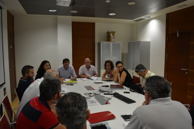 Comienzan las negociaciones con los empleados municipales para sentar las bases de la funcionarización - 1, Foto 1