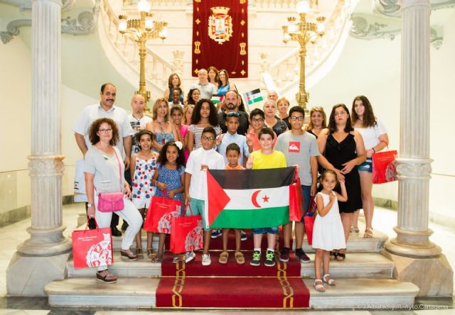 Trece niños saharauis pasarán el verano con familias cartageneras - 2, Foto 2