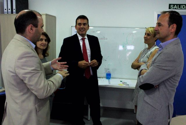 El Consejo Social y el INFO estrechan lazos para ayudar a los estudiantes de la UMU a mejorar su competitividad - 1, Foto 1