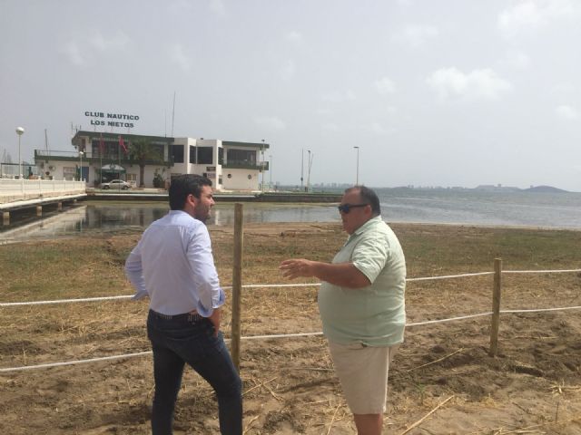 Medio Ambiente señaliza e instala una valla de seguridad en una zona de lodos en Los Nietos - 1, Foto 1