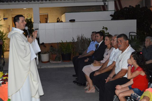 Los vecinos del barrio del Carmen torreño celebraron un año más el santo de su patrona - 1, Foto 1