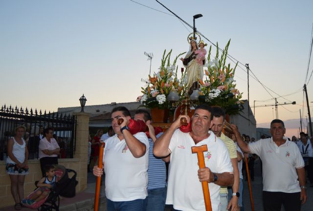 La procesión de la patrona pone el colofón a las fiestas del barrio del Carmen - 3, Foto 3