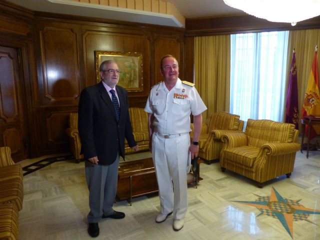 El almirante de Accin Martima brinda la colaboracin de la Armada a la Asamblea Regional de Murcia, Foto 1