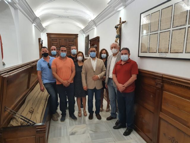 El alcalde de Lorca visita los trabajos en el pasillo del lado del Evangelio de la capilla del Rosario - 1, Foto 1