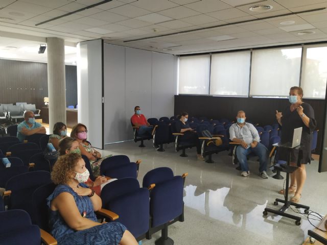 Los concejales de San Pedro del Pinatar se forman en igualdad para la creación de políticas locales - 1, Foto 1
