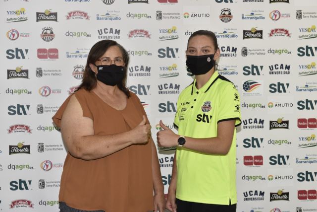 Almudena Pagán seguirá defendiendo la portería del STV Roldán - 1, Foto 1