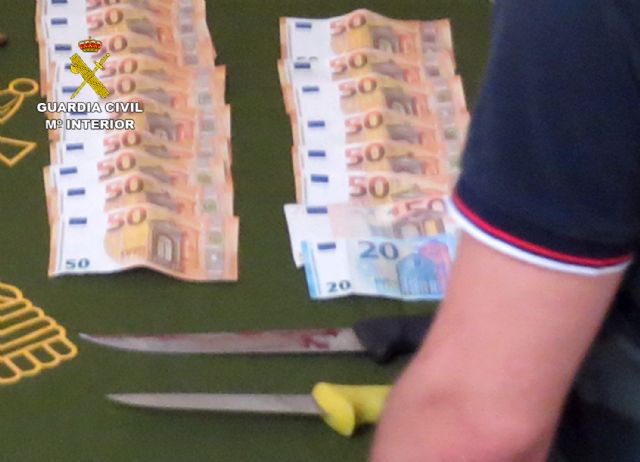 La Guardia Civil desmantela en Librilla un punto de venta de drogas itinerante - 1, Foto 1