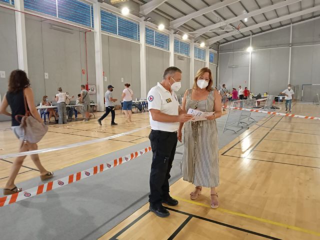 El pabellón auxiliar acoge la vacunación de más de 2.700 pinatarenses de 30 a 59 años - 2, Foto 2