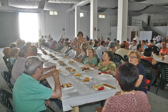Merienda de hermandad de la Asociación de Mayores 'Salvador del Mundo' de Calzada de Calatrava - 5, Foto 5