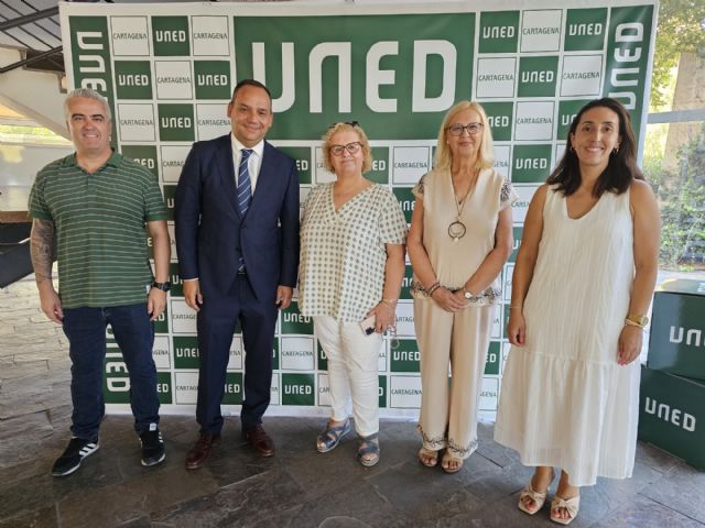 Se comenzará a impartir el Grado de Educación Infantil de la UNED en el aula Universitaria de Yecla - 1, Foto 1