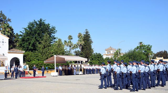 Sevilla El coronel Luis Alberto Parallé Lorente toma posesión como nuevo jefe en Tablada en Sevilla - 4, Foto 4