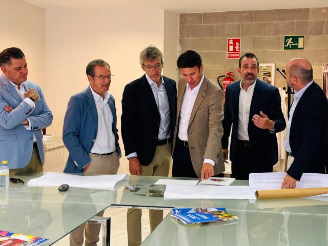 El alcalde de Molina de Segura y el consejero de Empresa visitan el Centro Tecnológico Nacional de la Conserva y la Alimentación, que solo durante el pasado a&ntilde;o ha participado en 69 proyectos de investigación y desarrollo - 3, Foto 3