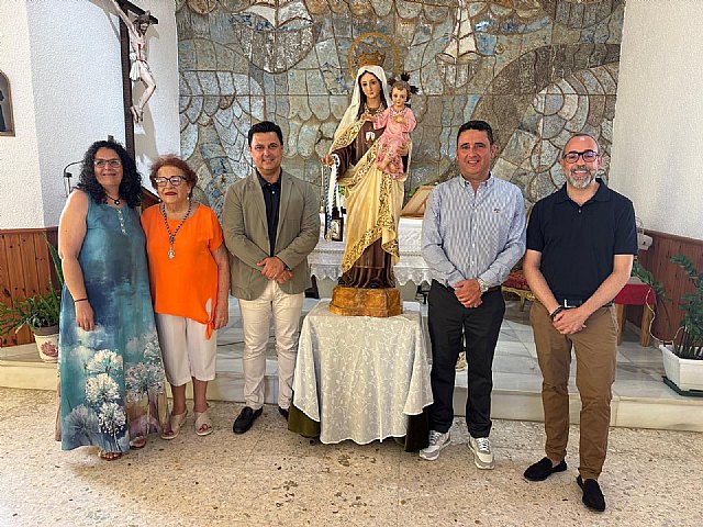 La Virgen del Carmen se presenta reci�n restaurada en la capilla del barrio de Los Pescadores