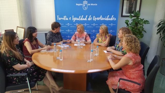 Familia colaborará con Anaede para impulsar el voluntariado en el ámbito de las personas mayores - 1, Foto 1
