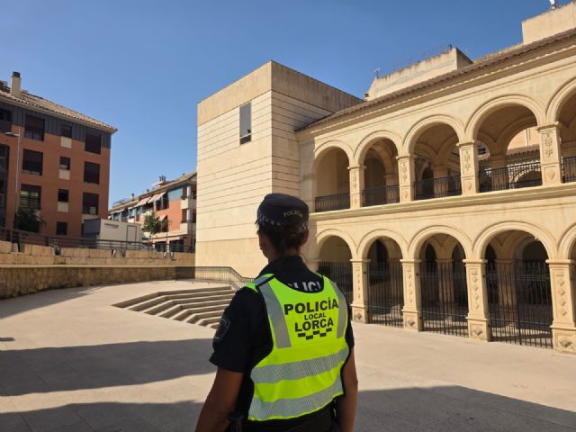 La Polic�a Local de Lorca detiene a siete personas y refuerza los controles en barrios y pedan�as