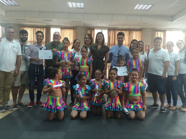 Los mayores de la residencia San Francisco participan en el programa Tú me enseñas, yo te enseño - 1, Foto 1