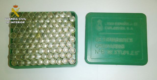 La Guardia Civil desactiva un centenar de detonadores pirotécnicos - 2, Foto 2