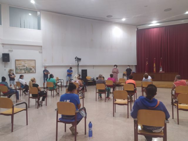 El Ayuntamiento incorpora a 16 desempleados de larga duración para tareas de limpieza de espacios públicos - 1, Foto 1