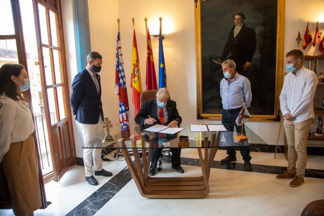 La rehabilitación de la Casa de San Juan de la Cruz dará comienzo en breve tras la firma del contrato entre los propietarios y el promotor de la obra atendiendo la orden de ejecución enviada por el Ayuntamiento de Caravaca - 2, Foto 2