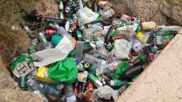 El PP exige una intervención de choque para limpiar el barrio de San Juan y el lecho del río - 1, Foto 1