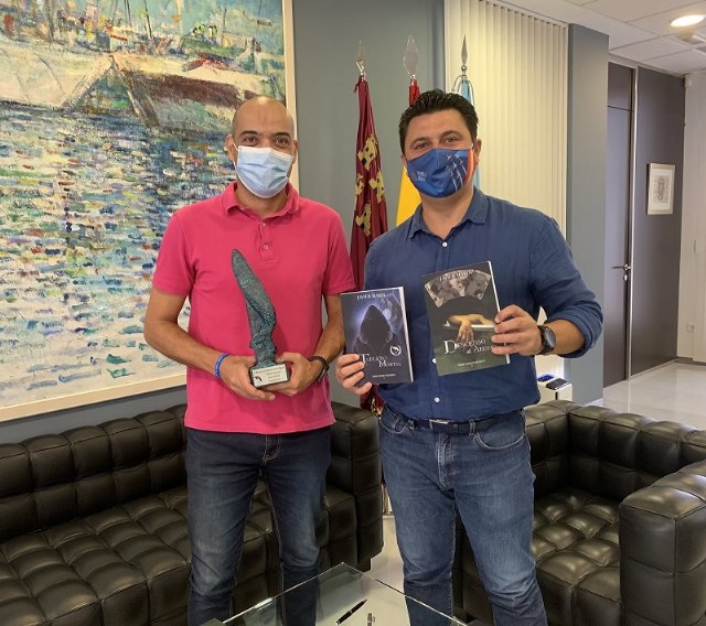 Javier Marín gana el III Premio Icue Negro en el festival Cartagena Negra - 1, Foto 1