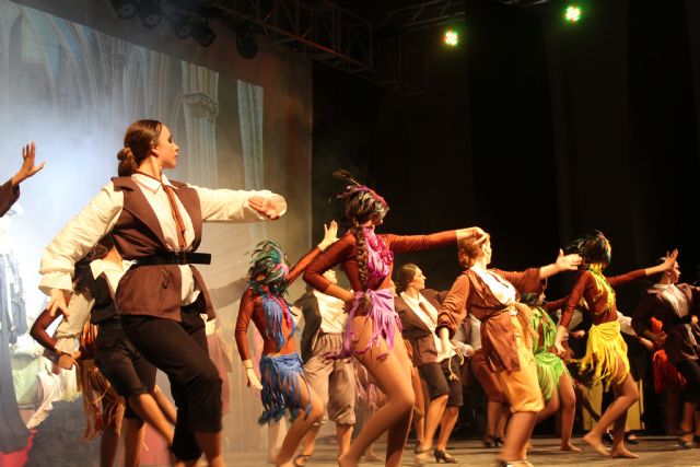 Más de 200 participantes se inscriben en las clases de baile que se ofrecen en Puerto Lumbreras - 2, Foto 2