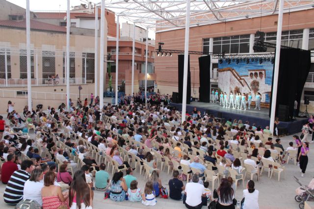 Más de 200 participantes se inscriben en las clases de baile que se ofrecen en Puerto Lumbreras - 5, Foto 5