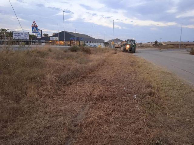 El Ayuntamiento inicio los trabajos de desbroce de caminos rurales asfaltados - 1, Foto 1